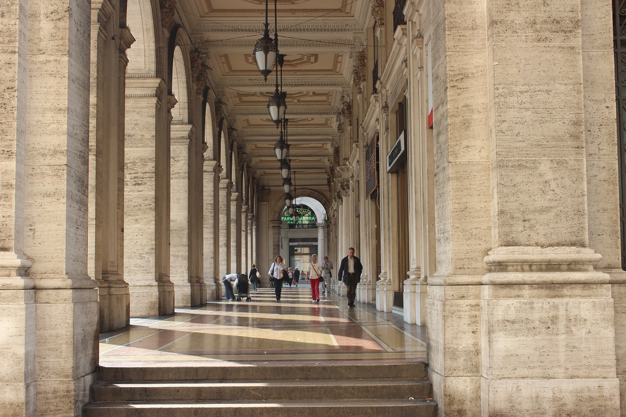 Genoa, Arcade, Italy, Miestas, Portici, Stulpeliai, Ligurija, Žmonės, Nemokamos Nuotraukos,  Nemokama Licenzija