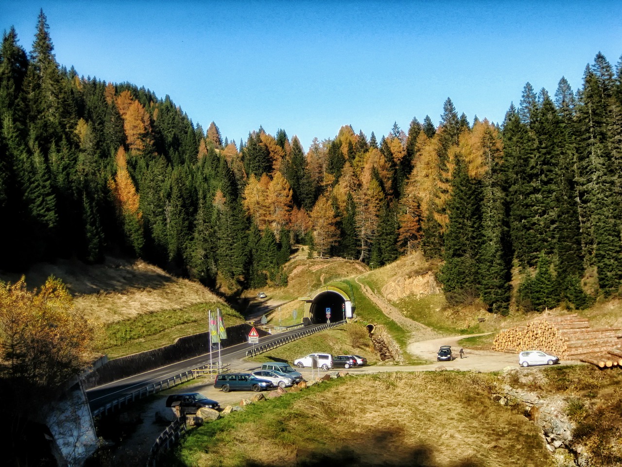 Vokietija, Greitkelis, Kelias, Ruduo, Kritimas, Automobiliai, Automatinis, Kelionė, Gabenimas, Miškas