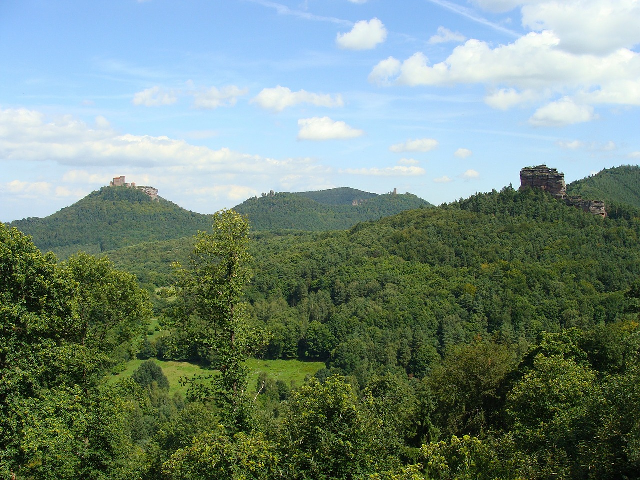 Vokietija, Kraštovaizdis, Kalnai, Dangus, Debesys, Miškas, Medžiai, Slėnis, Vasara, Pavasaris