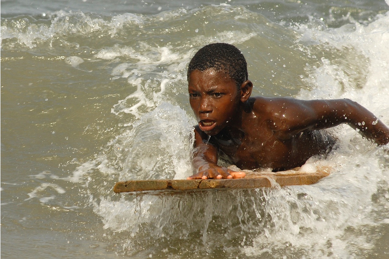 Gana, Berniukas, Jūra, Surfer, Naršyti, Nemokamos Nuotraukos,  Nemokama Licenzija