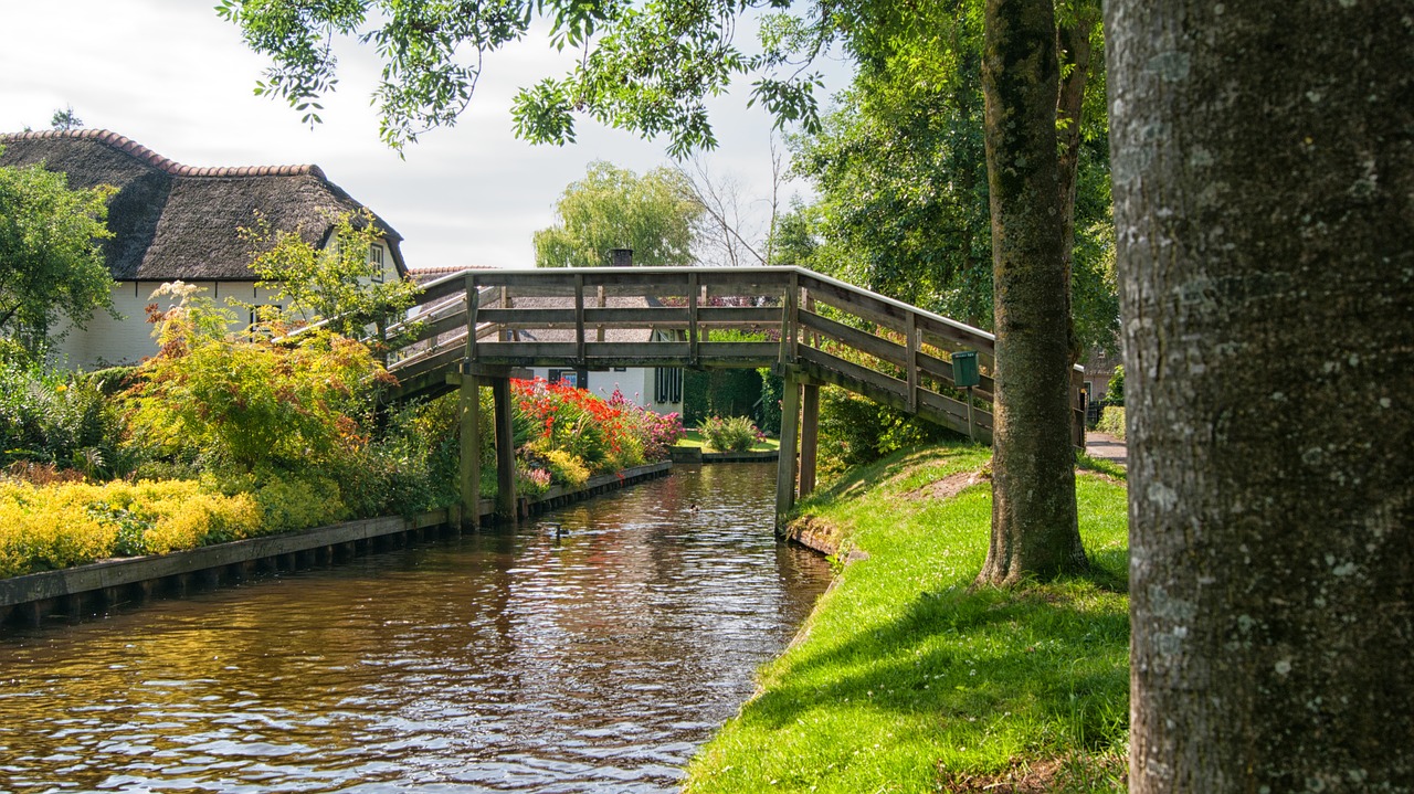 Giethoorn, Tiltas, Vanduo, Nyderlandai, Kraštovaizdis, Gondola, Saulė, Venecija, Nemokamos Nuotraukos,  Nemokama Licenzija