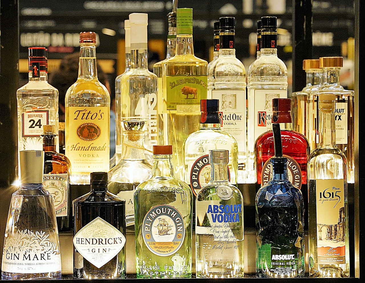 Gin, Degtinė, Alkoholinis, Butelis, Pasirinkimas, Alkoholis, Nemokamos Nuotraukos,  Nemokama Licenzija