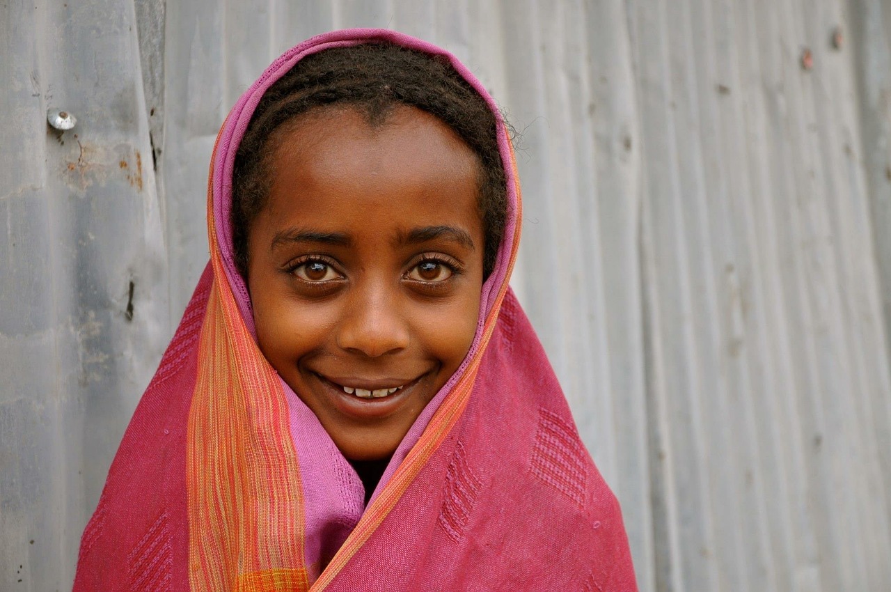 Mergaitė, Afrika, Etiopija, Vaikas, Vaikai, Vaikai, Veidas, Šypsena, Jaunas, Šypsokis Veidas