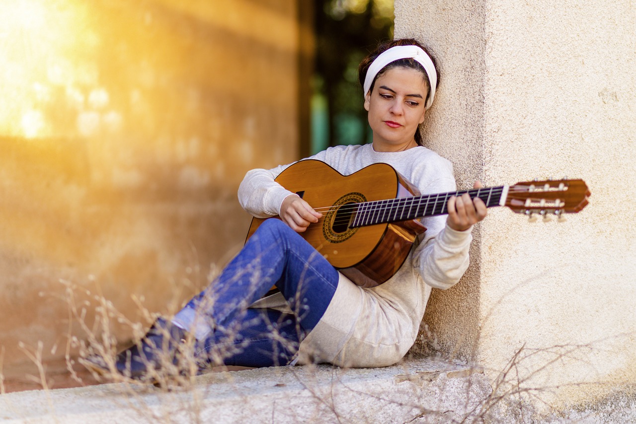 Mergaitė, Gitara, Muzika, Instrumentas, Ispanų Gitara, Gitaristas, Ispanų, Groti Gitara, Rokas, Aš Esu Studentė