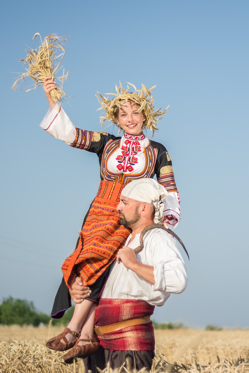 Mergaitė, Bulgarų, Liaudies Šokiai, Folkloras, Apranga, Blondinė, Jaunas, Kostiumas, Ritualas, Festivalis
