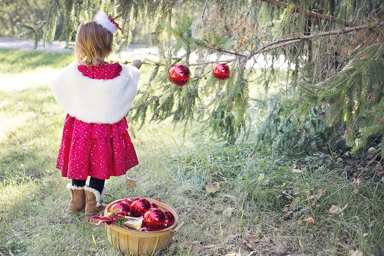 Mergaitė, Vaikas, Kalėdų Mergina, Medžio Apdaila, Xmas, Gruodžio Mėn ., Šventė, Pušis, Nemokamos Nuotraukos,  Nemokama Licenzija