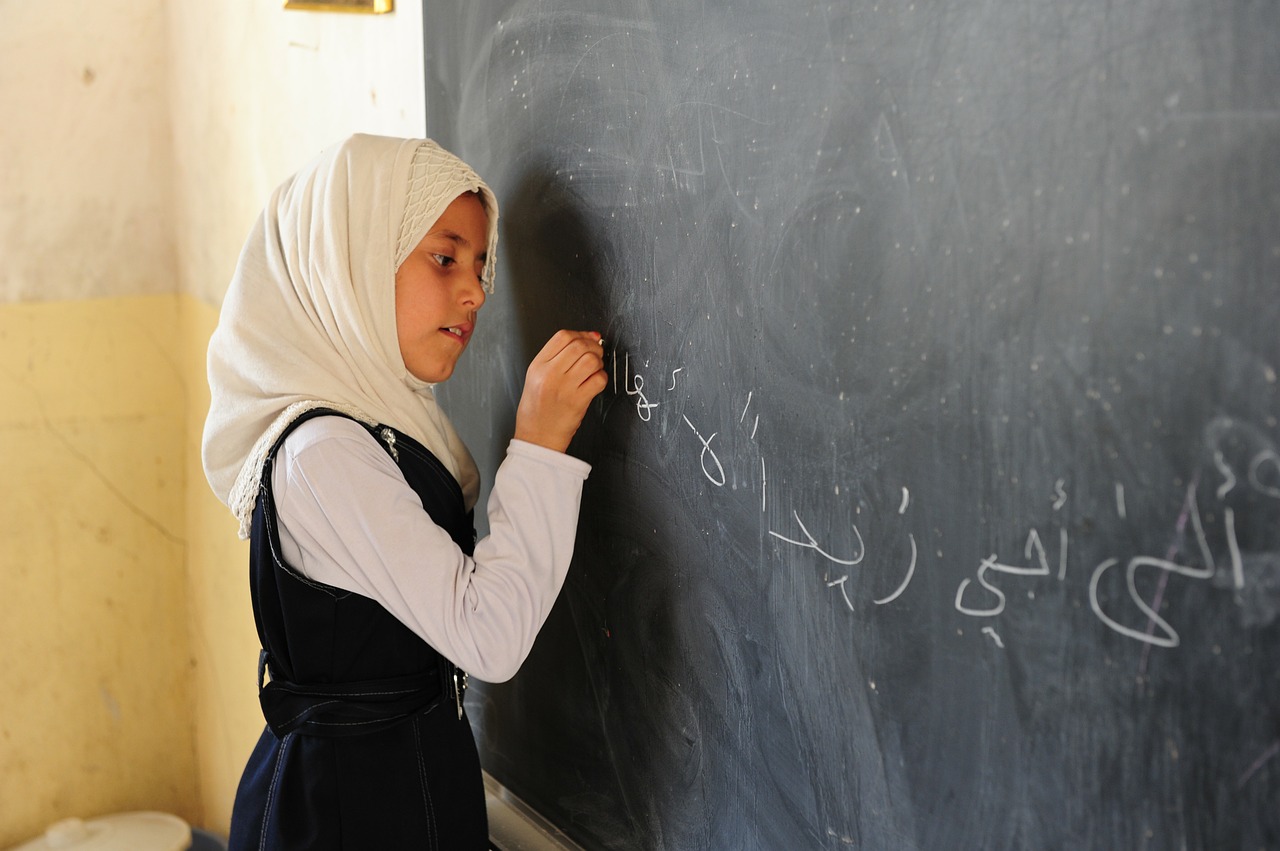 Mergaitė, Vaikas, Studentas, Bebel, Iraq, Mokykla, Švietimas, Lenta, Rašymas, Mokymasis