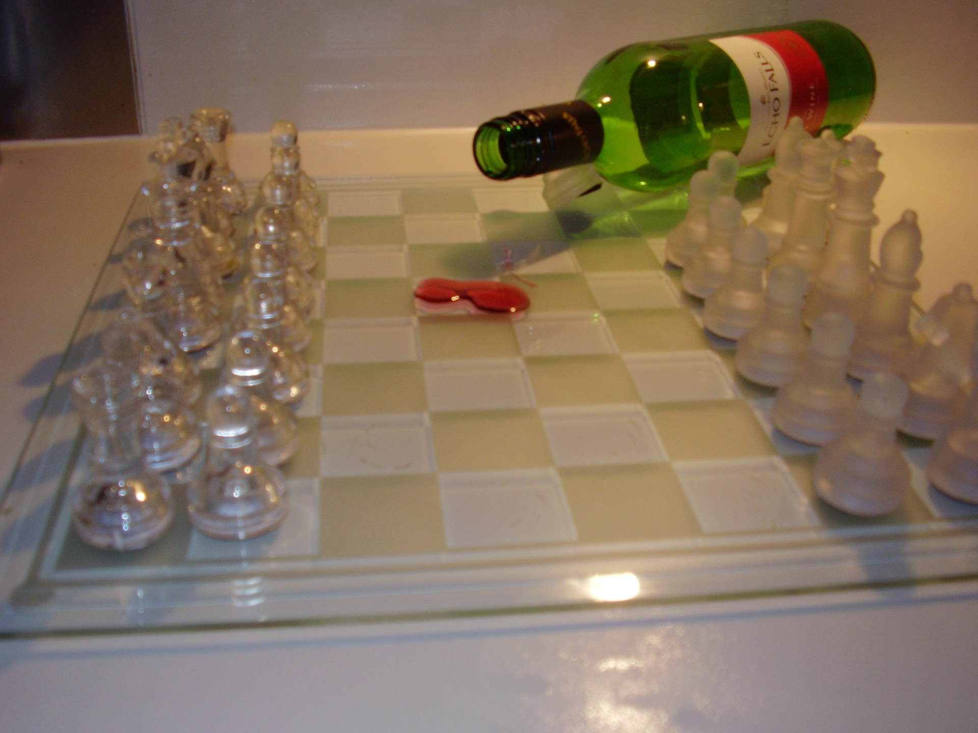 Vynas,  Šachmatai,  Žaidimas,  Raudona,  Stiklo Šachmatų Vyno Išsiliejimas, Nemokamos Nuotraukos,  Nemokama Licenzija