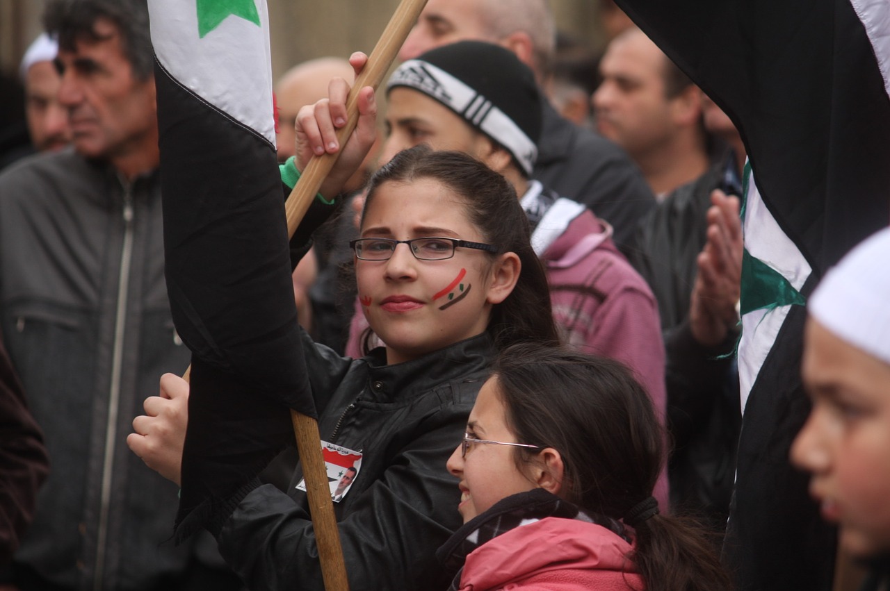 Golano Aukštumos, Demonstracija, Žmonės, Mergaitė, Vaikas, Jaunas, Sirija, Izraelis, Religiniai Žmonės, Obuolys