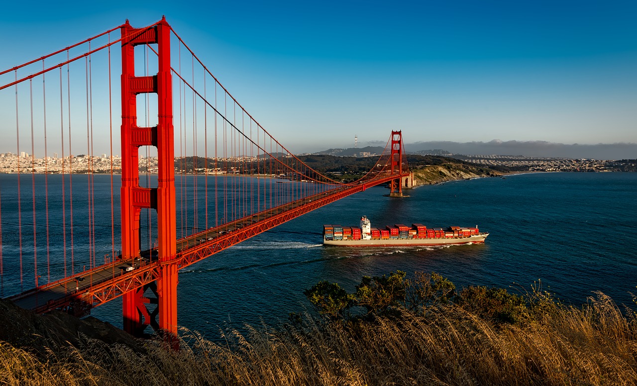 Auksinių Vartų Tiltas, Pakaba, San Franciskas, Kalifornija, Barža, Laivas, Laivybos Konteineriai, Kelionė, Gabenimas, Iconic