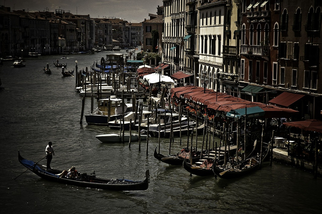 Gondola, Kanalas, Venecija, Italy, Kelionė, Valtis, Vanduo, Venetian, Gondolieris, Transportas
