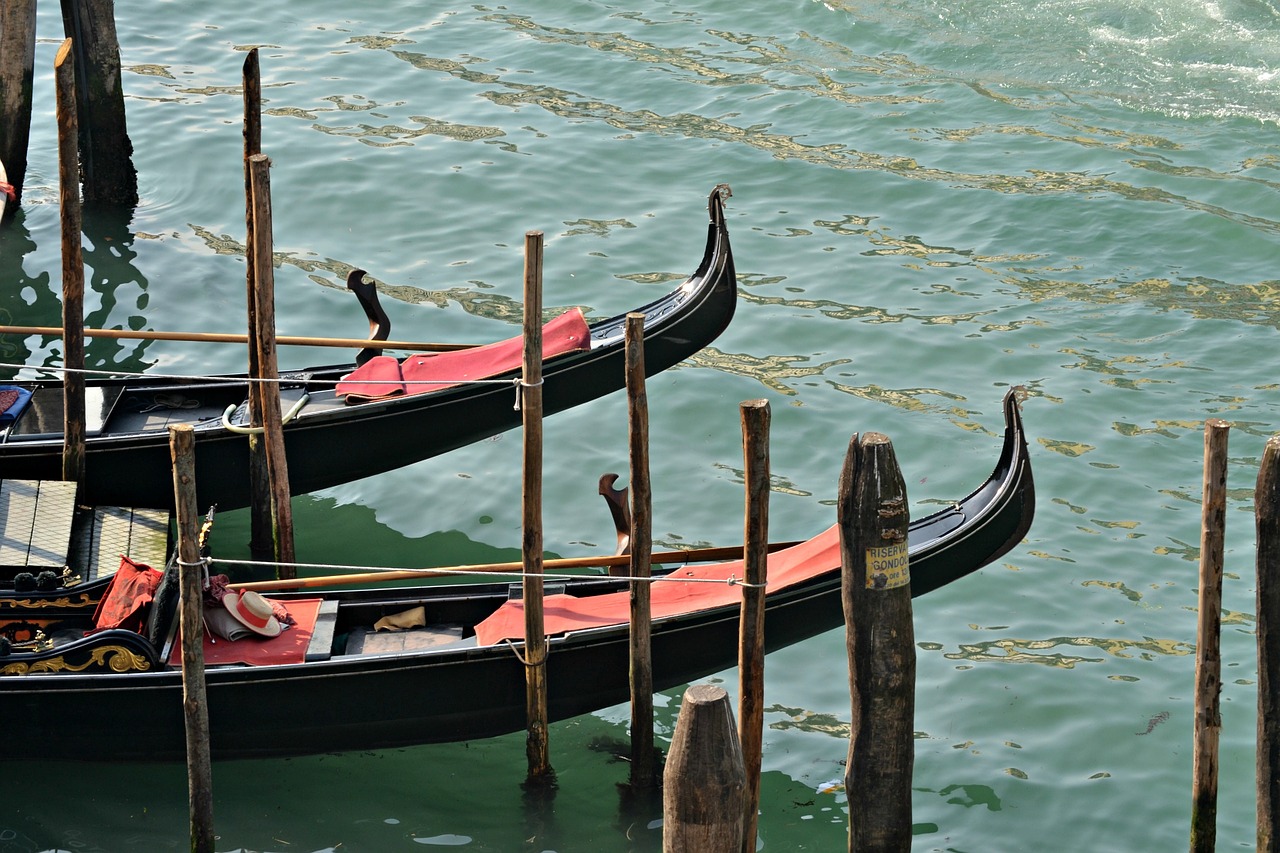 Gondola, Italy, Venecija, Kanalas, Valtis, Vanduo, Kelionė, Ispanų, Turizmas, Venetian