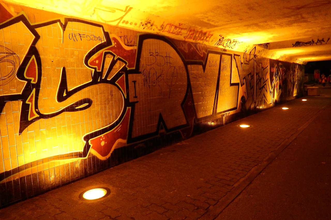 Grafiti, Naktinė Gatvė, Metro, Graffiti Ant Sienos, Nemokamos Nuotraukos,  Nemokama Licenzija