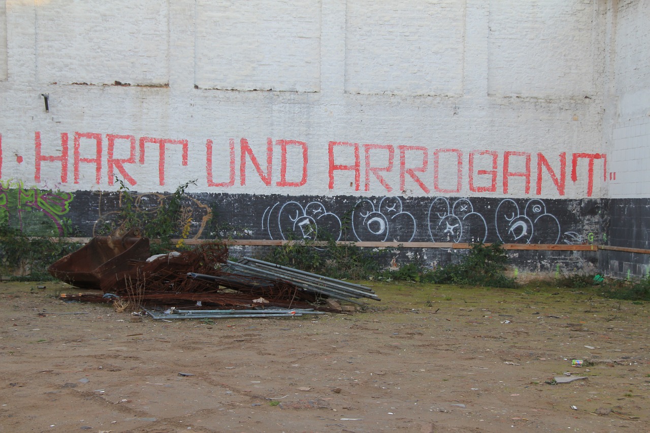 Grafiti, Sunku, Arogantiškas, Siena, Be Žodžių, Nemokamos Nuotraukos,  Nemokama Licenzija