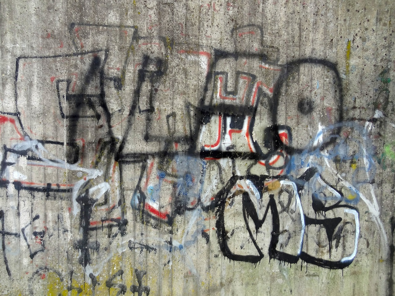 Grafiti, Betonas, Spalva, Purškimo Butelis, Betono Siena, Pilka, Spalvotas Grafitas, Spalvinga, Jaunimo Kultūra, Vandalizmas