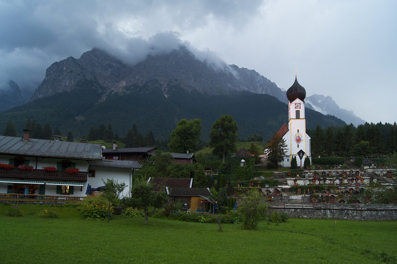 Grainau, Plaktukas Bachas, Kalnai, Kraštovaizdis, Gamta, Vasara, Oras, Bažnyčia, Kapinės, Vokietija