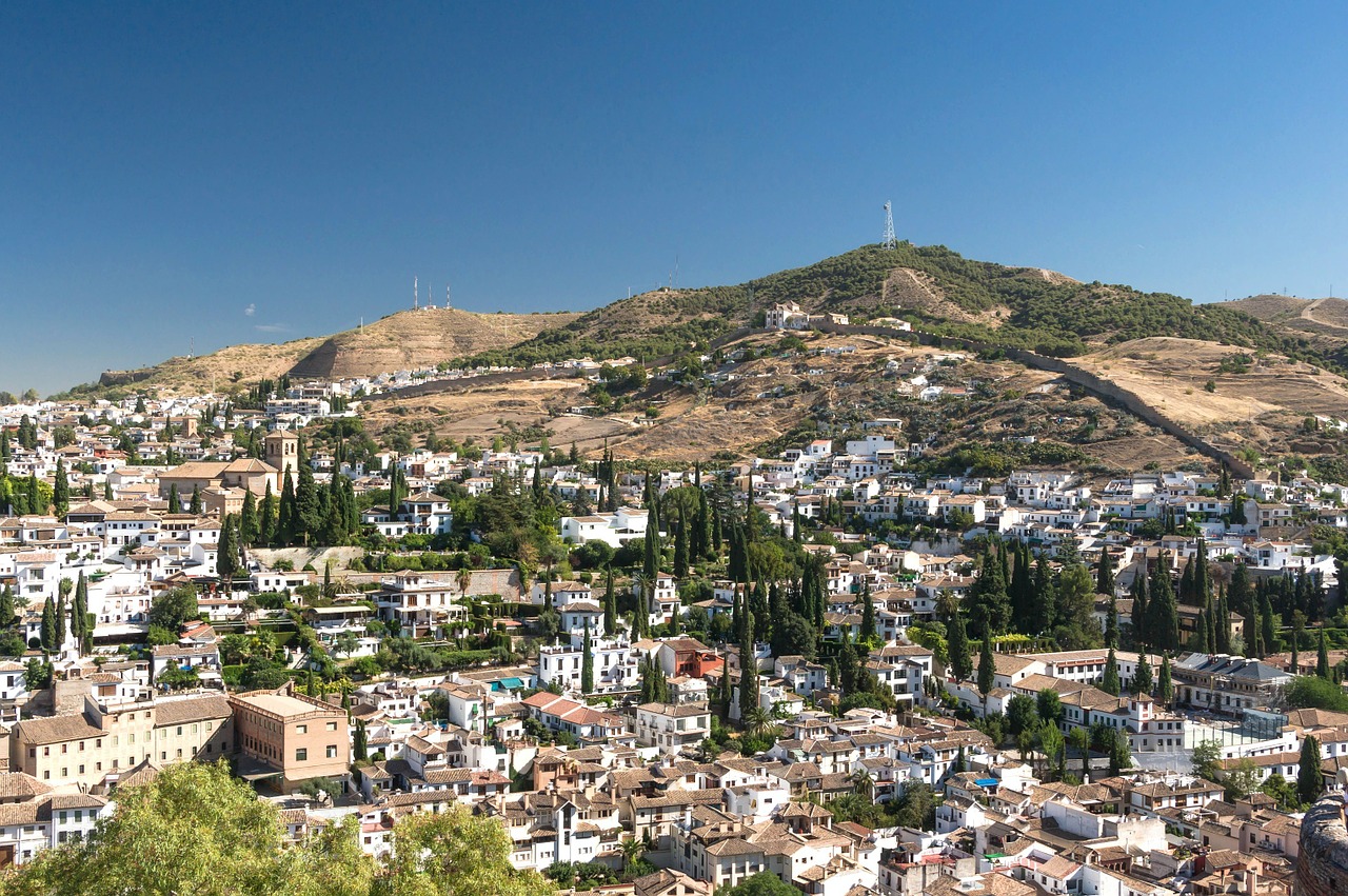 Granada, Ispanija, Miestas, Miestai, Kraštovaizdis, Kalnai, Pastatai, Architektūra, Saulėtas, Vasara
