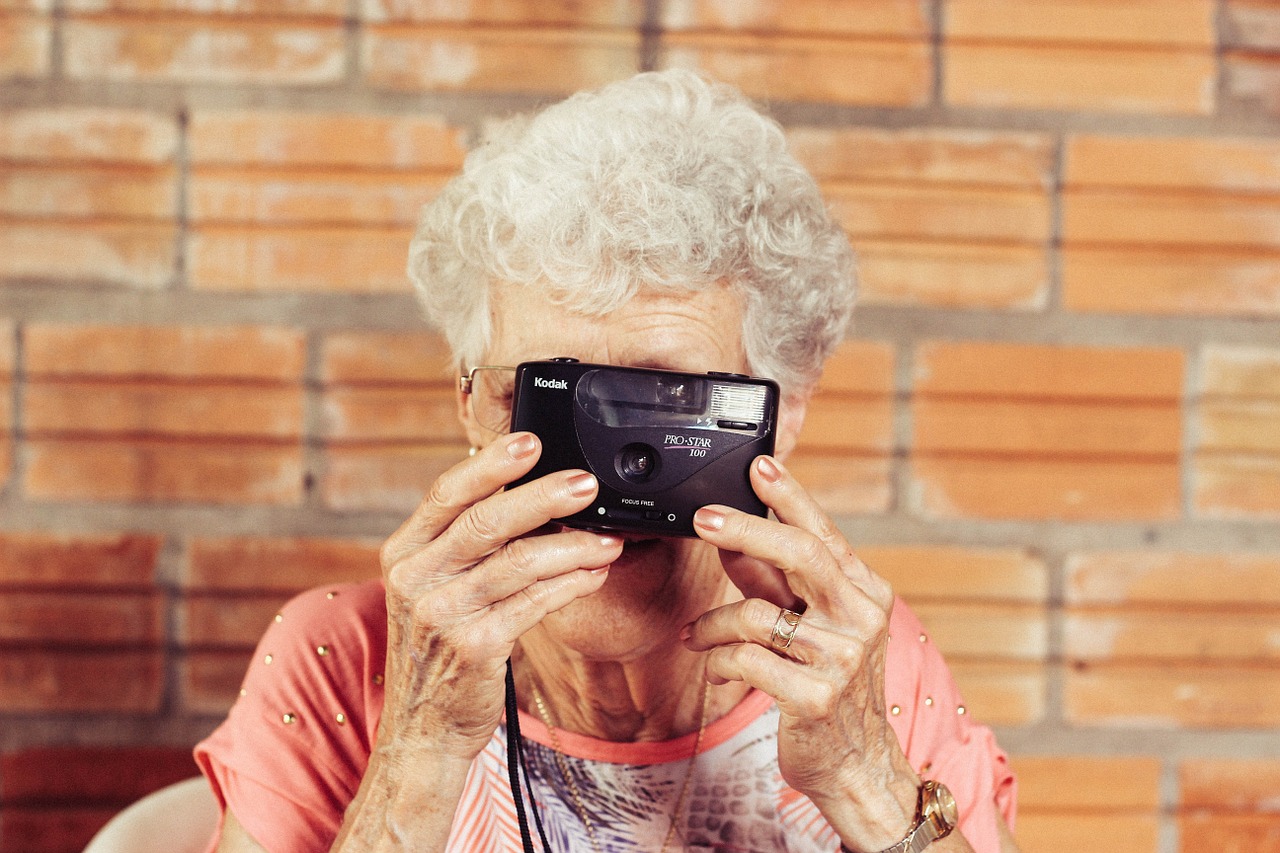 Močiutė, Senas, Lady, Fotografas, Kodak, Fotoaparatas, Nuotrauka, Fotografija, Žmonės, Moteris