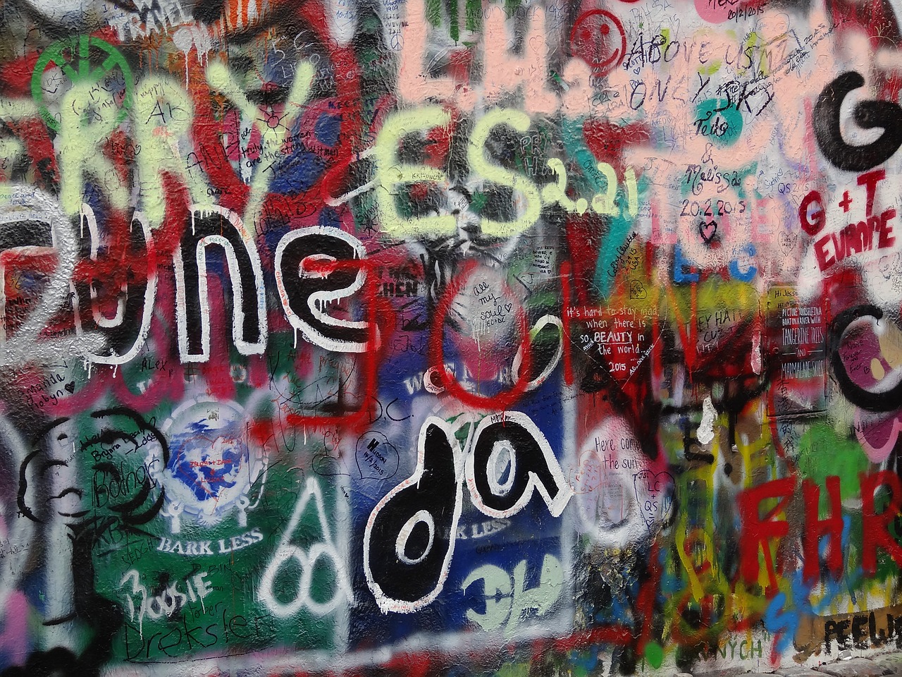 Grafiti, Spalvinga, Siena, Sienų Menas, Čekų, Respublika, Žinomas, Kraštovaizdis, Paveldas, Prague