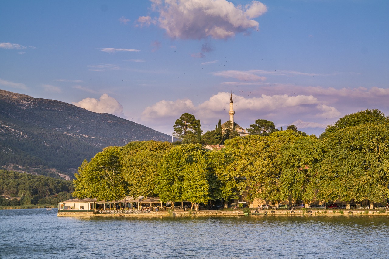 Graikija, Ežeras, Debesys, Ioannina, Mečetė, Dangus, Plokščių Medžiai, Nemokamos Nuotraukos,  Nemokama Licenzija