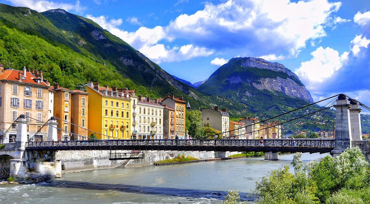 Grenoble, Miestas, France, Žiemos Sportas, Alpės, Miesto Panorama, Tiltas, Upė, Vanduo, Gamta