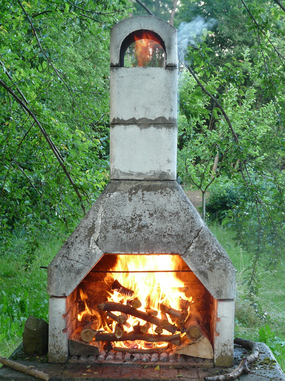 Grilis, Akmens Grilis, Mediena, Deginti, Židinys, Ugnis, Dūmai, Karštas, Šiluma, Liepsna