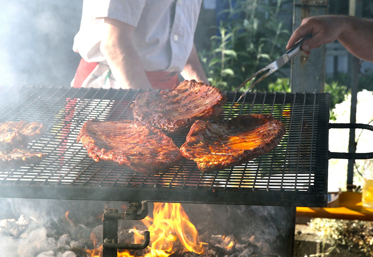 Grilis, Mėsa, Valgyti, Bbq, Ugnis, Sparerips, Grilis, Liepsna, Šlifavimo Šonkauliai, Festivalis