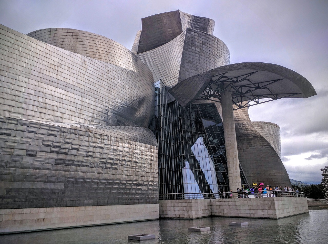 Guggenheimas, Bilbao, Muziejus, Futuristinis, Architektūra, Lauke, Dangus, Kelionė, Miestas, Nemokamos Nuotraukos