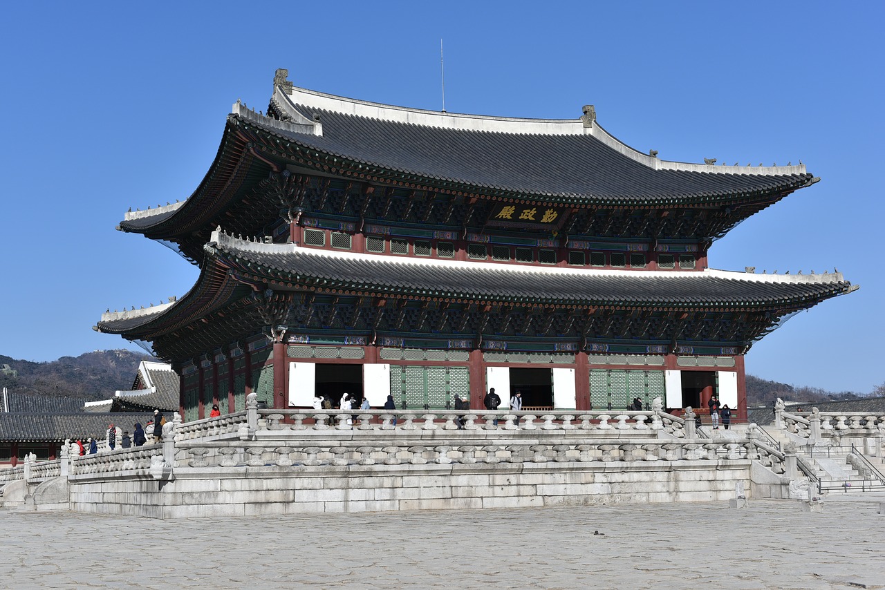 Gyeongbok Rūmai,  Korėjos Respublika,  Uždraustasis Miestas,  Tradicinis,  Seulas,  Korean,  Stogo Čerpė,  Senoji Mokykla,  Dangus,  Mono
