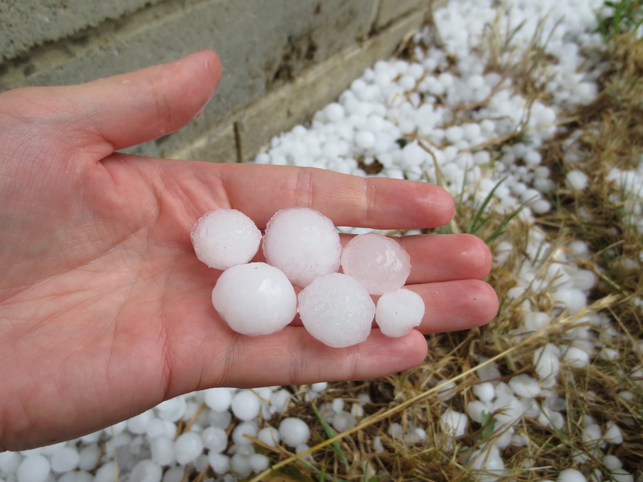 Kruša, Krušos Akmenys, Oras, Ledas, Audra, Šaltas, Vasara, Meteorologija, Krituliai, Sveikinimas