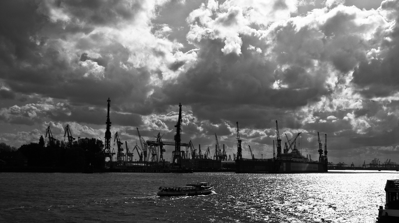 Hamburgas, Hamburgo Uostas, Hamburgo Uostas, Landungsbrücken, Elbe, Hanzos Miestas, Hamburg Landungsbrücken, Uosto Kranai, Kruizinių Laivų Terminalas, Laivas