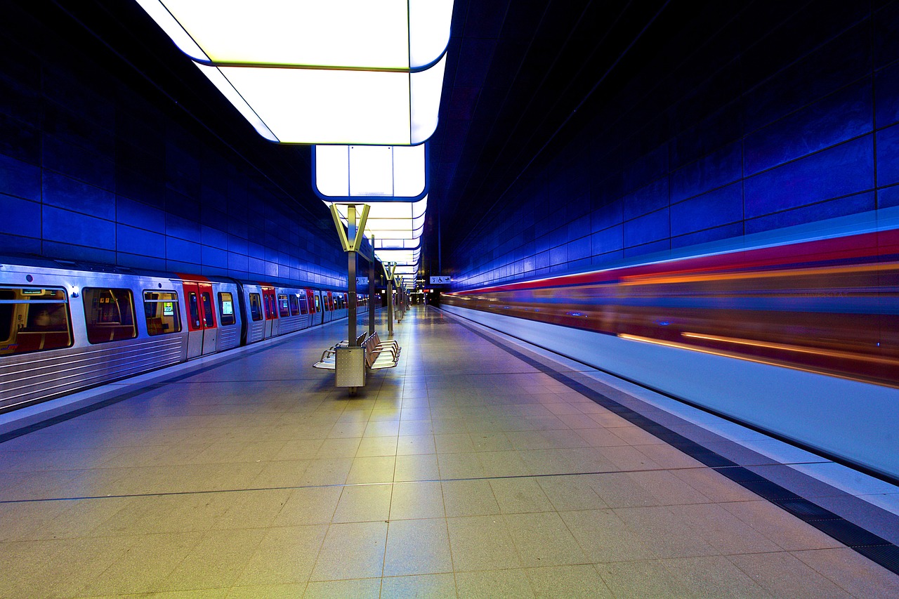 Hamburgas, Sustabdyti, U4, Šviesa, Šiuolaikiška, Žiburių Žaidimas, Apšvietimas, Hochbahn, Architektūra, Stotis