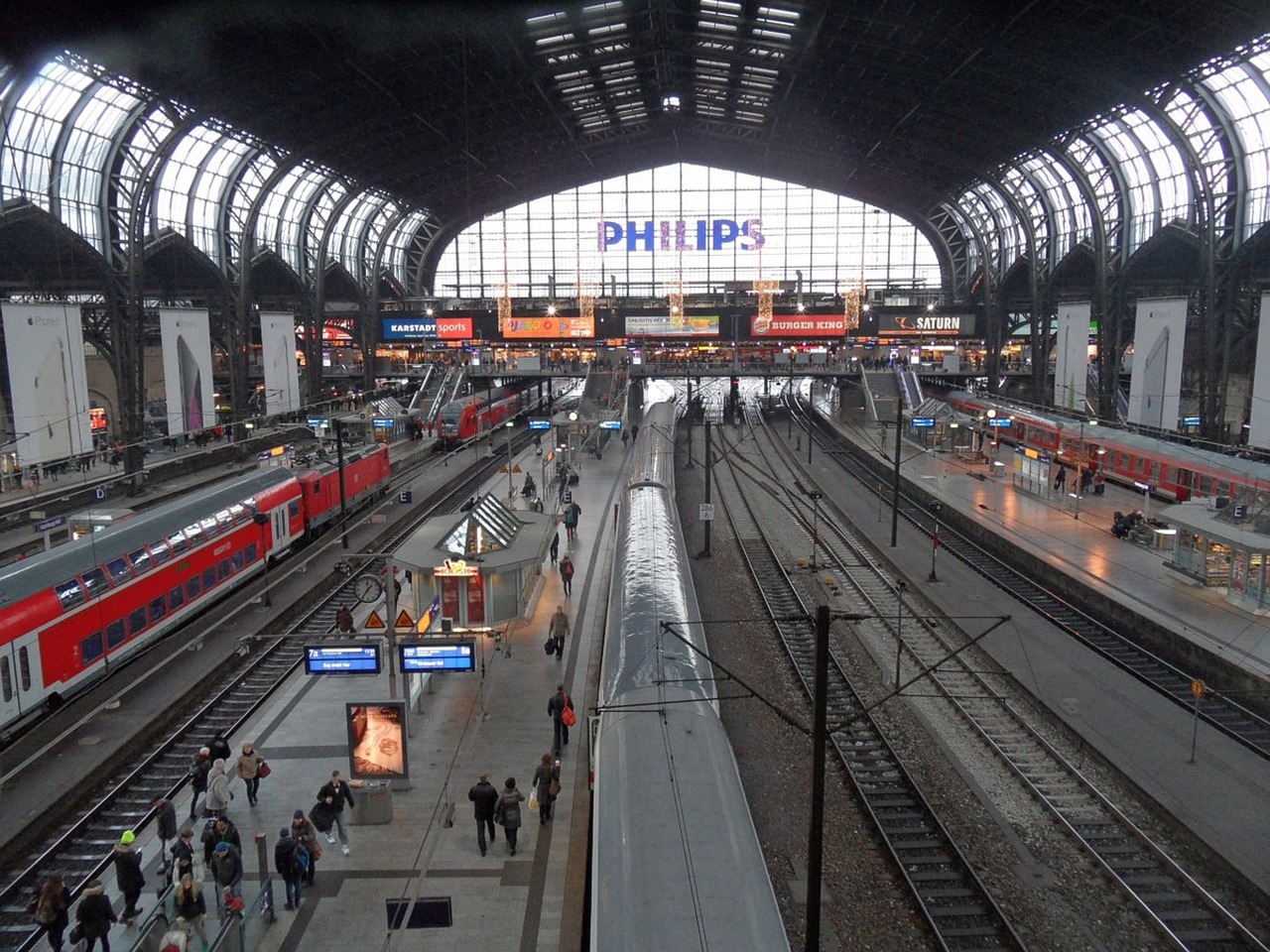 Hamburgas, Centrinė Stotis, Traukiniai, Gleise, Platforma, Nemokamos Nuotraukos,  Nemokama Licenzija