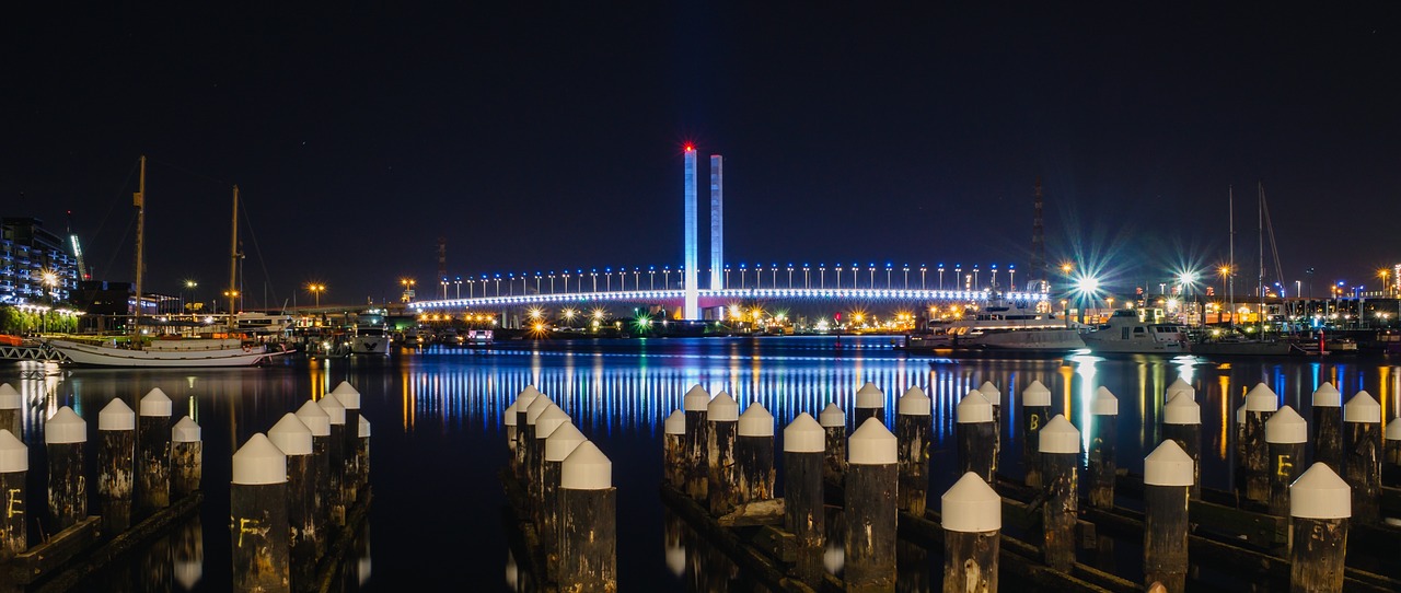 Uostas, Tiltas, Naktis, Scena, Atspindys, Apšvietimas, Architektūra, Šiuolaikiška, Perėjimas, Infrastruktūra