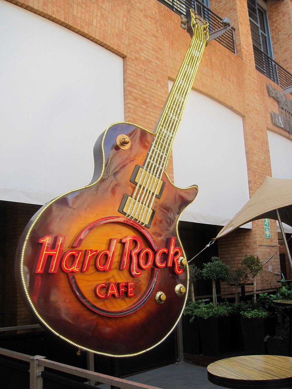 Hard Rock Café, Sandtonas, Ornamentinė Gitara, Gitara, Emblemos Kavinė, Hard Rock, Nemokamos Nuotraukos,  Nemokama Licenzija