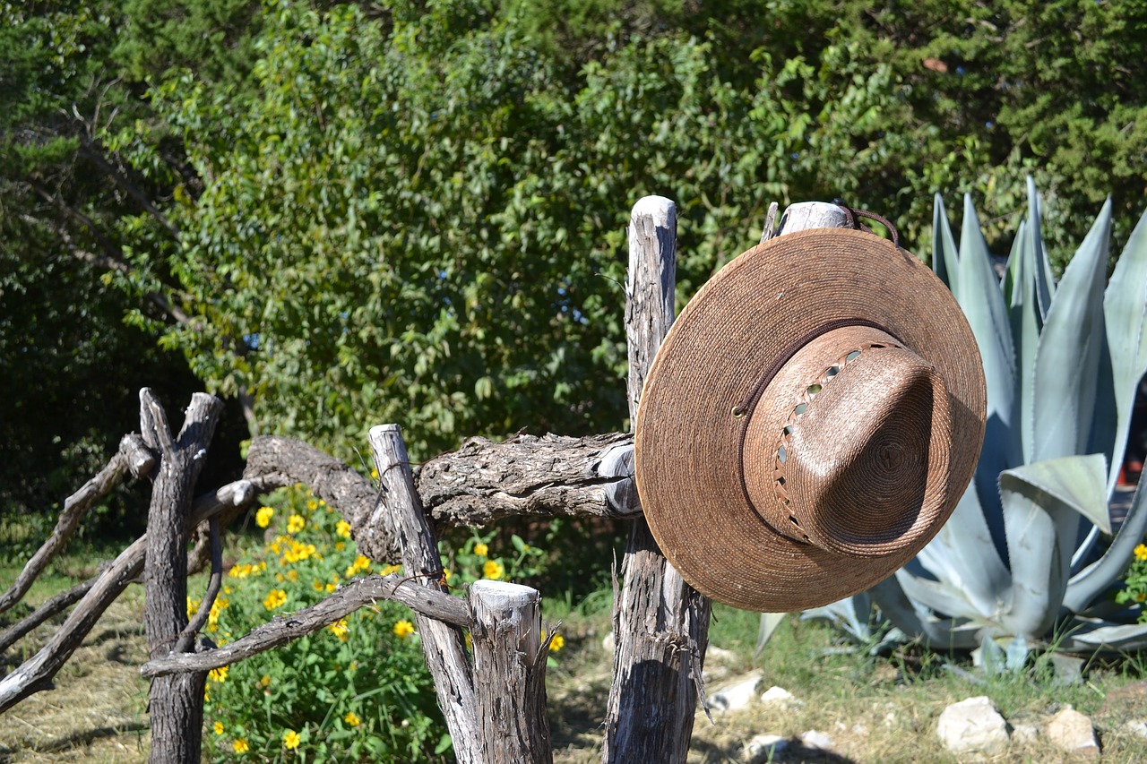 Skrybėlę, Fencepost, Gamta, Lauke, Ūkis, Ranča, Nemokamos Nuotraukos,  Nemokama Licenzija