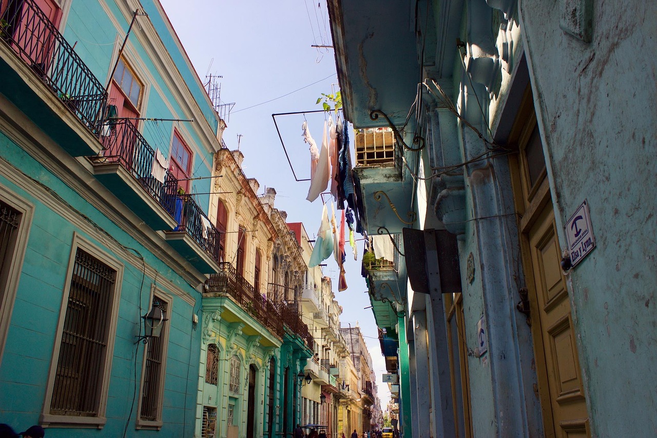 Havana, Kuba, Kelionė, Miestas, Architektūra, Pastatas, Gyvenimas, Miesto Gyvenimas, Gatvė, Gyvenamasis