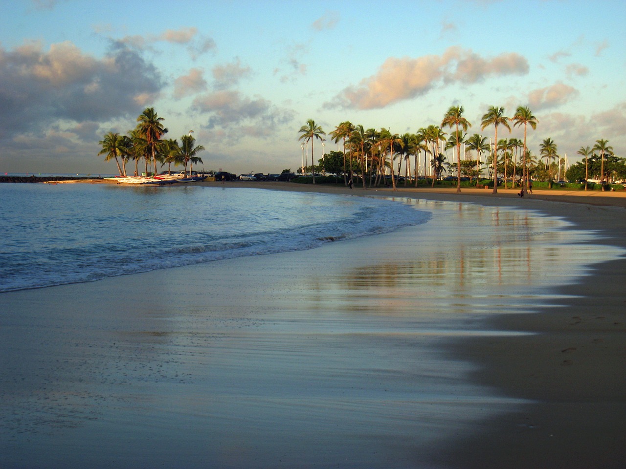 Hawaii, Waikiki Paplūdimys, Smėlis, Jūra, Vandenynas, Naršyti, Bangos, Smėlio, Dangus, Debesys