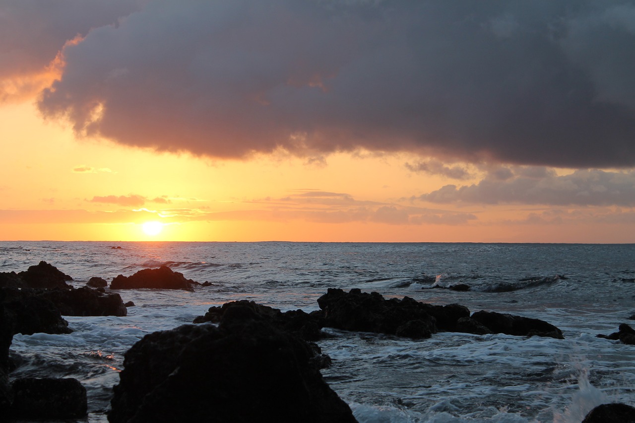 Hawaii, Saulėtekis, Jūra, Horizontas, Akmenys, Bangos, Debesys, Oahu, Nemokamos Nuotraukos,  Nemokama Licenzija