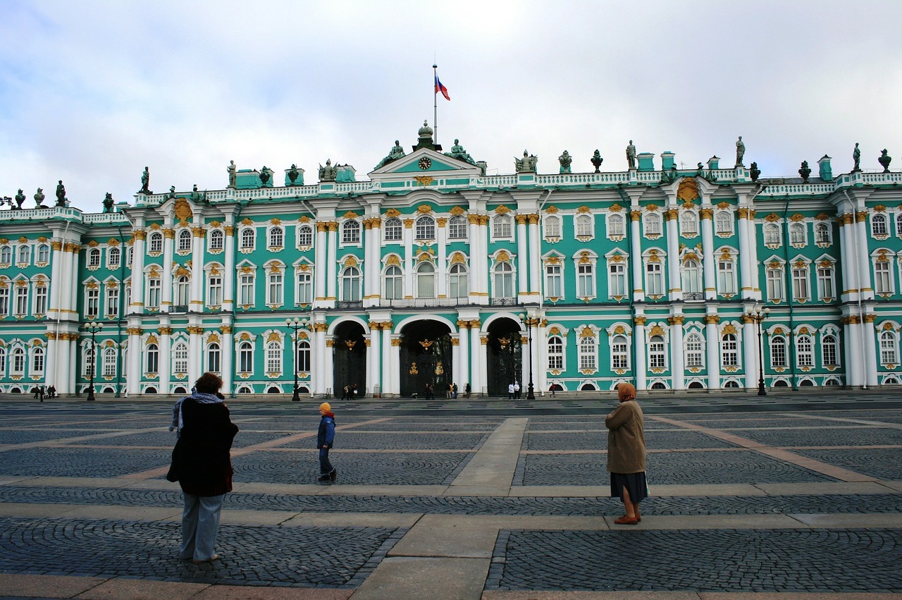 Hermitage, Žiemos Rūmai, Pastatas, Istorinis, Kultūrinis, Meno Ekspozicija, Žalias, Balta, Stulpai, Įėjimas