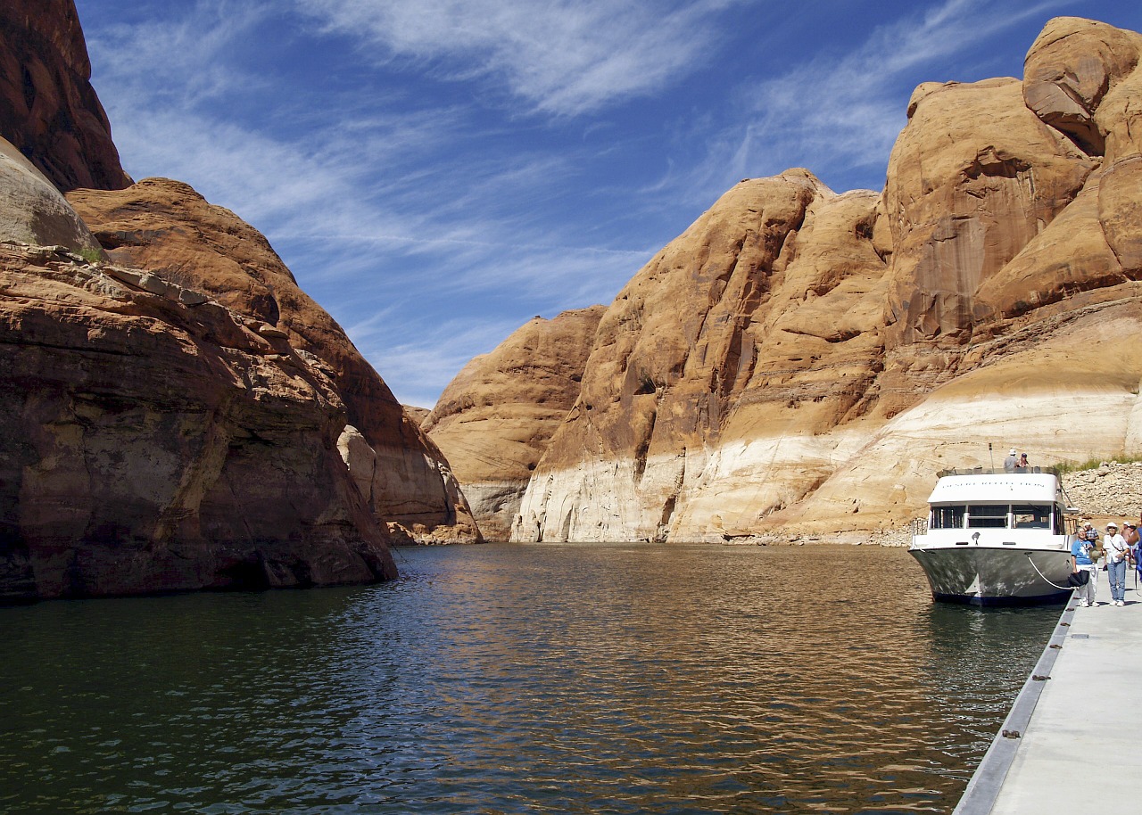 Aukštas, Rokas, Šalia, Vaivorykštės Tiltas, Ežero Powell, Arizona, Usa, Puslapis, Turistų Atrakcijos, Paminklas