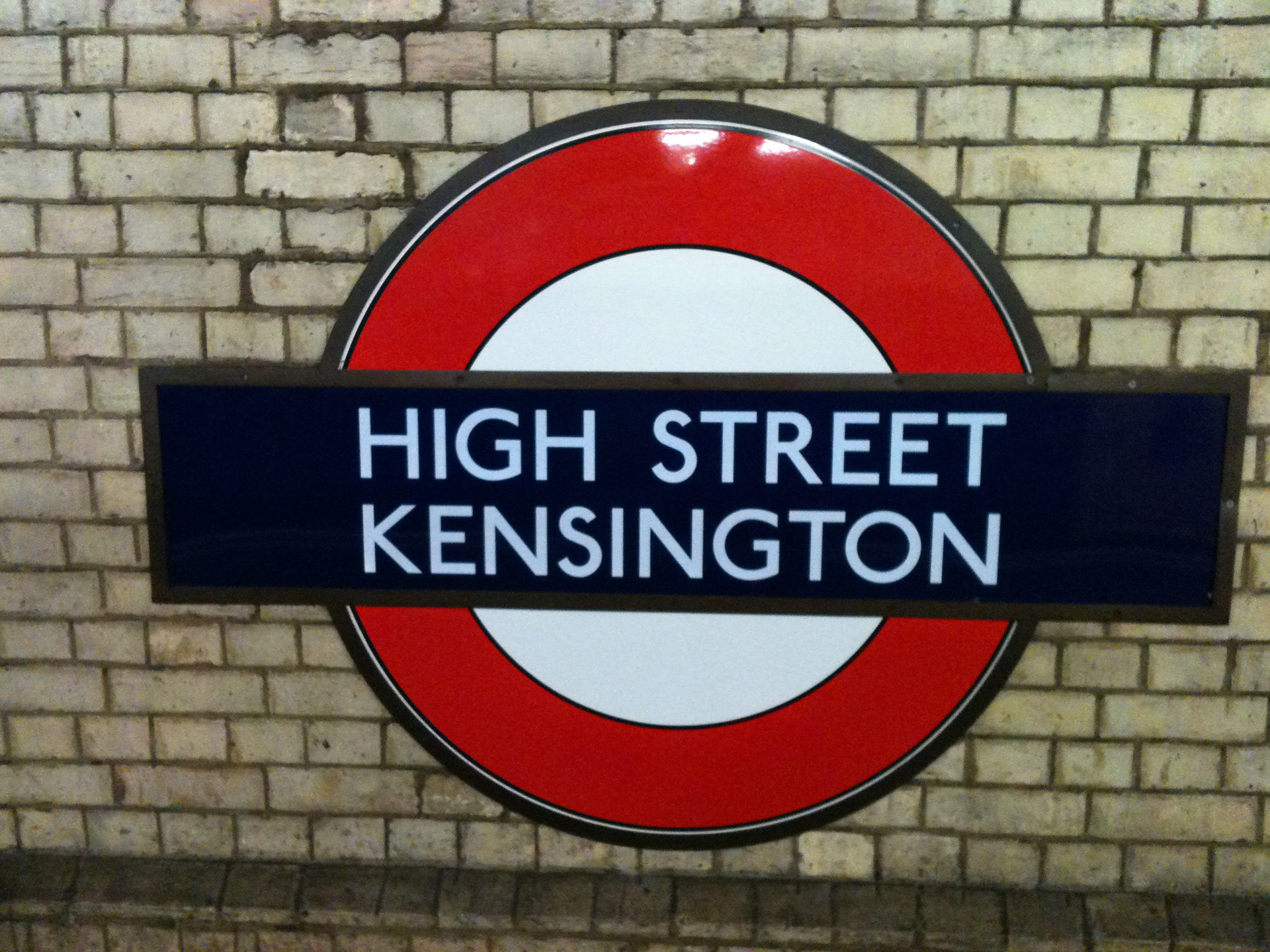 Aukštas,  Gatvė,  Kensingtonas,  Londonas,  Po Žeme,  Vamzdis,  Metro,  Geležinkelis,  Lul,  Aukštai Gatvėje Kensingtonas Po Žeme