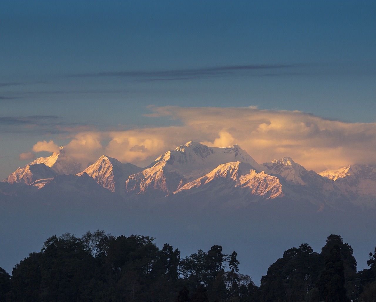 Himalajus, Gamta, Kalnas, Kraštovaizdis, Kanchenjunga, Debesis, Piko, Lauke, Dangus, Darjeeling