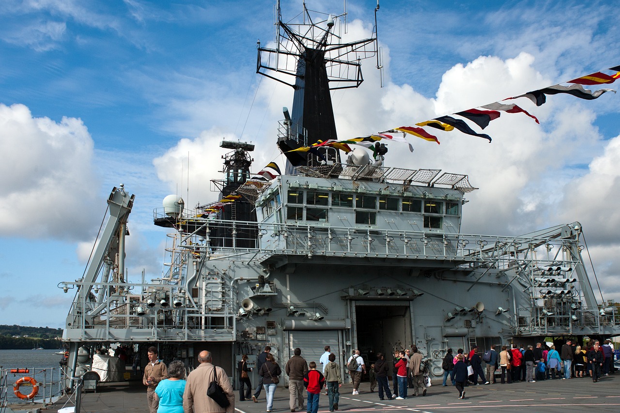 Hms Barwark, Amfibijos Dokas, Karališkoji Karinio Jūrų Laivyno Atvira Diena, Navigacija, Tiltas, Signalo Vėliavos, Radaras, Lankytojai, Devonport, Plymouth