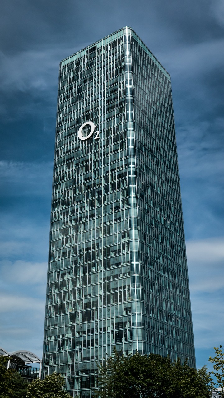 Hochhaus Uptown München, O2 Bokštas, Dangoraižis, Pastatas, Architektūra, Munich, Moosach, Fasadas, Stiklo Fasadas, Stiklas