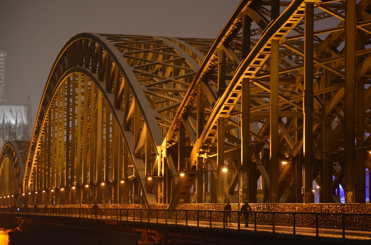 Hohenzollern Tiltas, Kelnas, Geležinkelio Tiltas, Nemokamos Nuotraukos,  Nemokama Licenzija