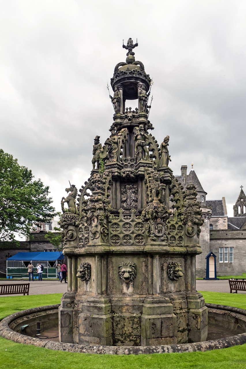 Holyroodhouse, Holyrood Rūmai, Fontanas, Rūmai, Gyvenamoji Vieta, Britanijos Karalienė, Edinburgas, Škotija, Nemokamos Nuotraukos,  Nemokama Licenzija