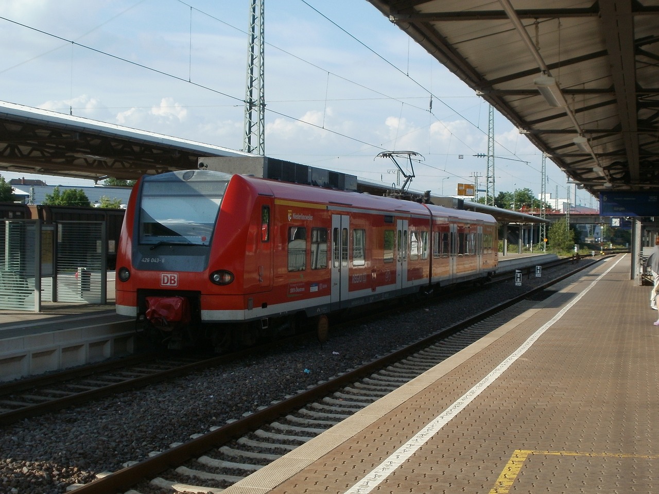 Homburg, Traukinių Stotis, Traukinys, Platforma, Trasa, Vokietija, Važinėti Į Darbą, Viešasis Transportas, Geležinkelis, Lokomotyvas