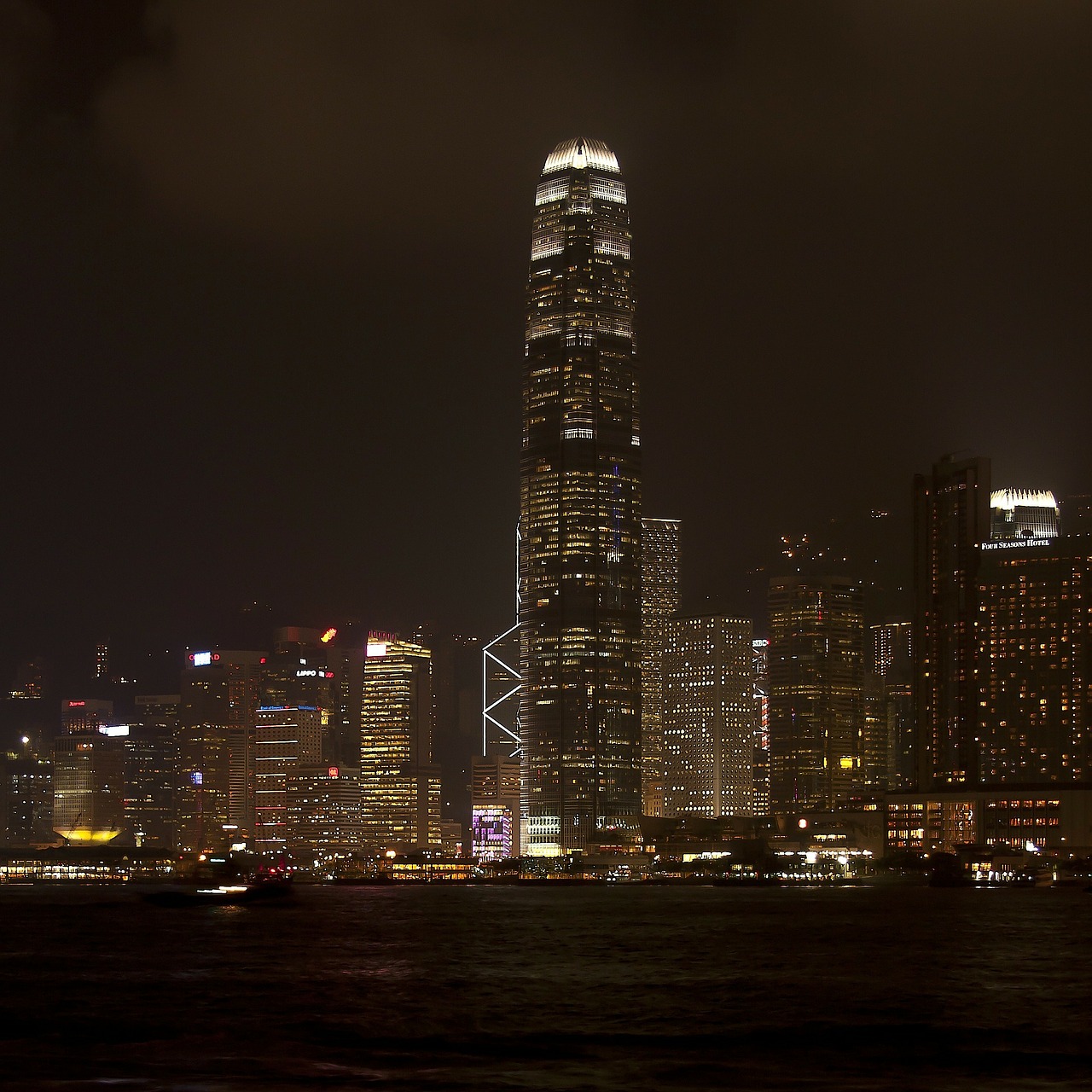 Honkongas, Kinija, Miestas, Miestai, Dangoraižiai, Panorama, Naktis, Vakaras, Įlanka, Uostas