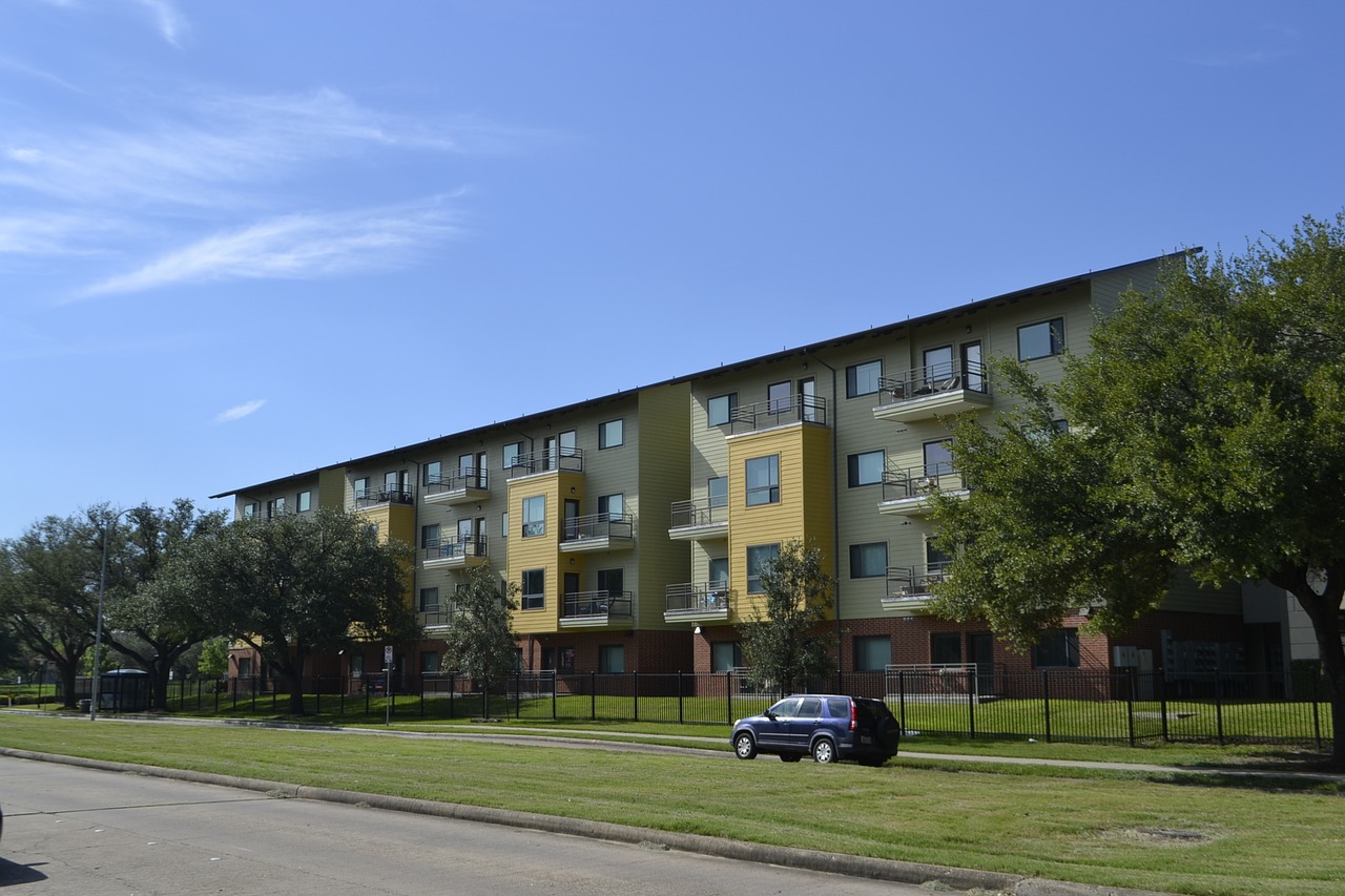 Houston Texas Apartamentų Kompleksas, Žolė, Mėlynas Dangus, Giedras Dangus, Būstas, Gatvė, Miesto, Kaimynystėje, Turtas, Pastatas